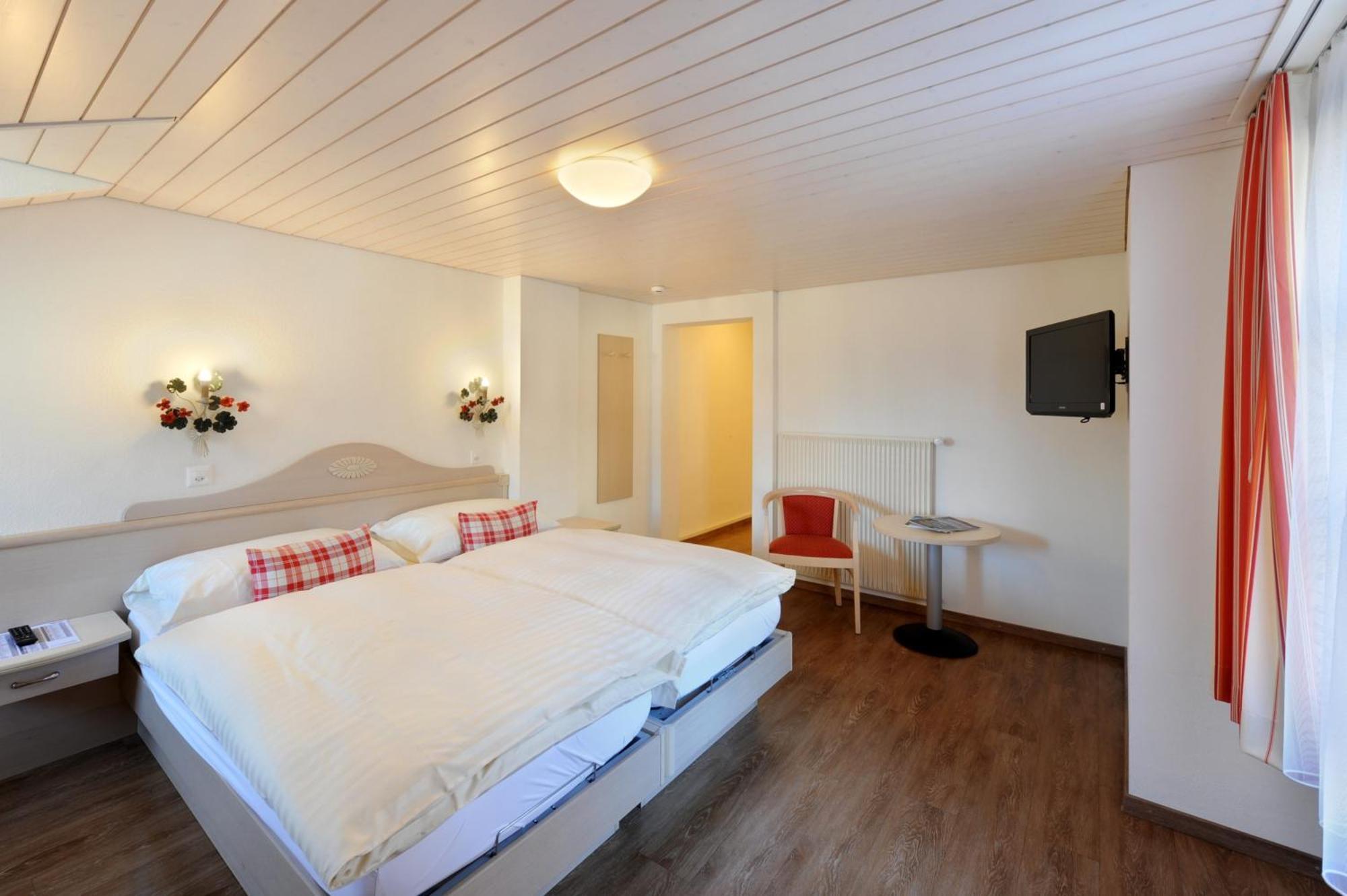 โฮเต็ล โบไซต์ อินเตอร์เลเคน Hotel Unterseen ห้อง รูปภาพ